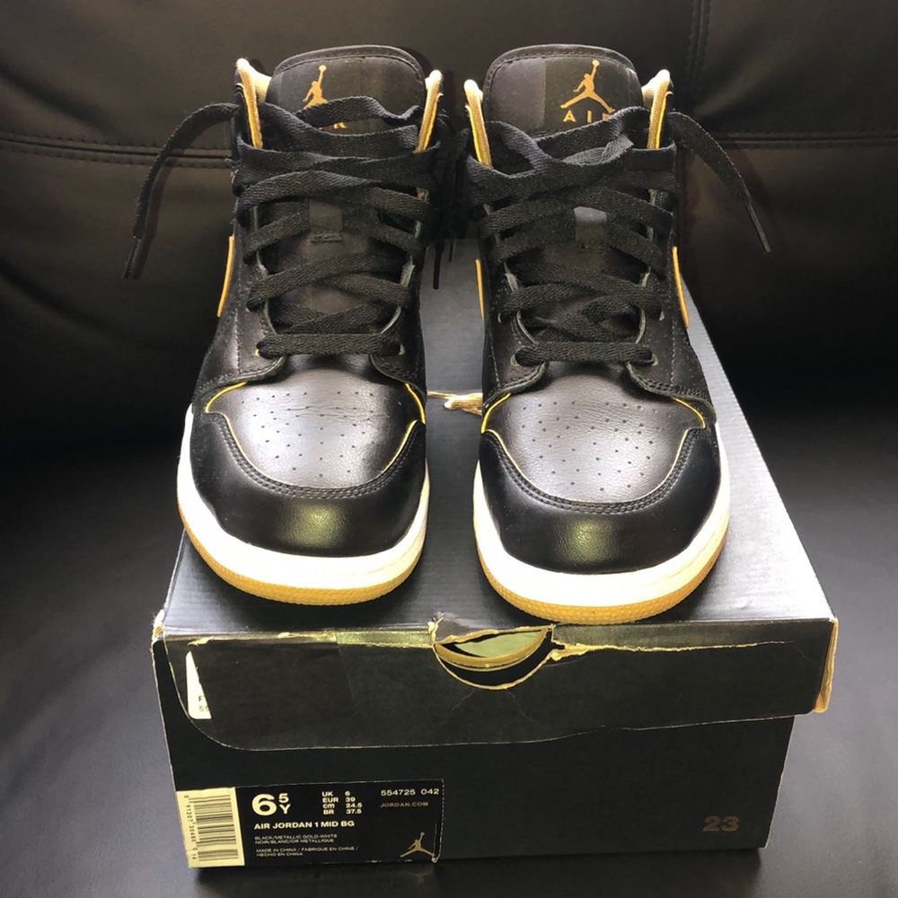 Air Jordan 1 Mid